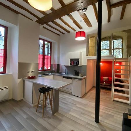 Le Gîte de Lancelot avec balnéo City Center Sens Exterior foto