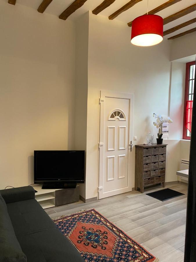 Le Gîte de Lancelot avec balnéo City Center Sens Exterior foto